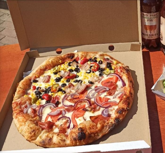 S Pub Pizza Handlová