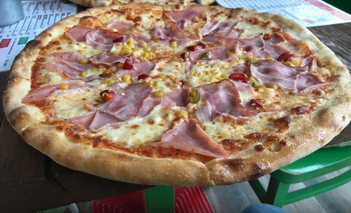 Pizza Pazzo & Fresh Salads Malacky